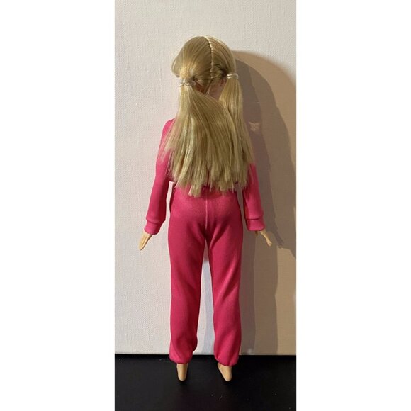 ADDISON RAE Fashion Doll - Original Complete Outfit - TikTok Influencer - Picture 4 of 7